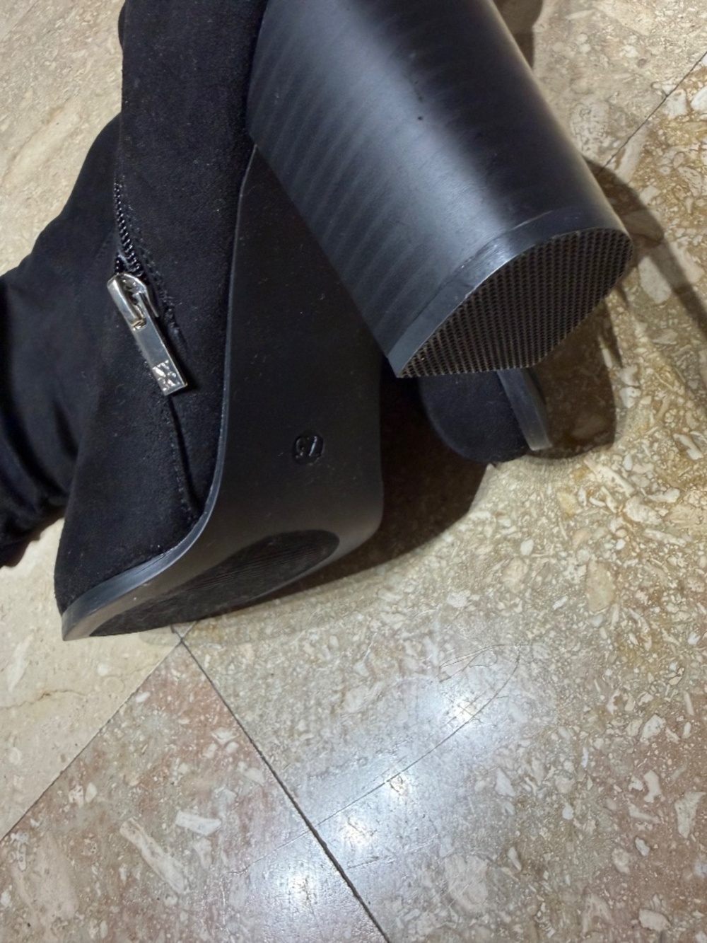 Boot - Picture 4 of 4